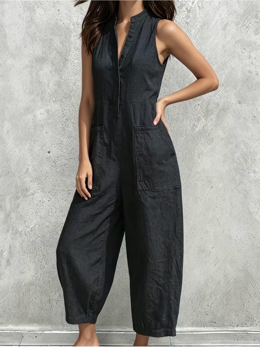 Casual Sleeveless Black Jumpsuit with Pockets - Picture 3 of 6